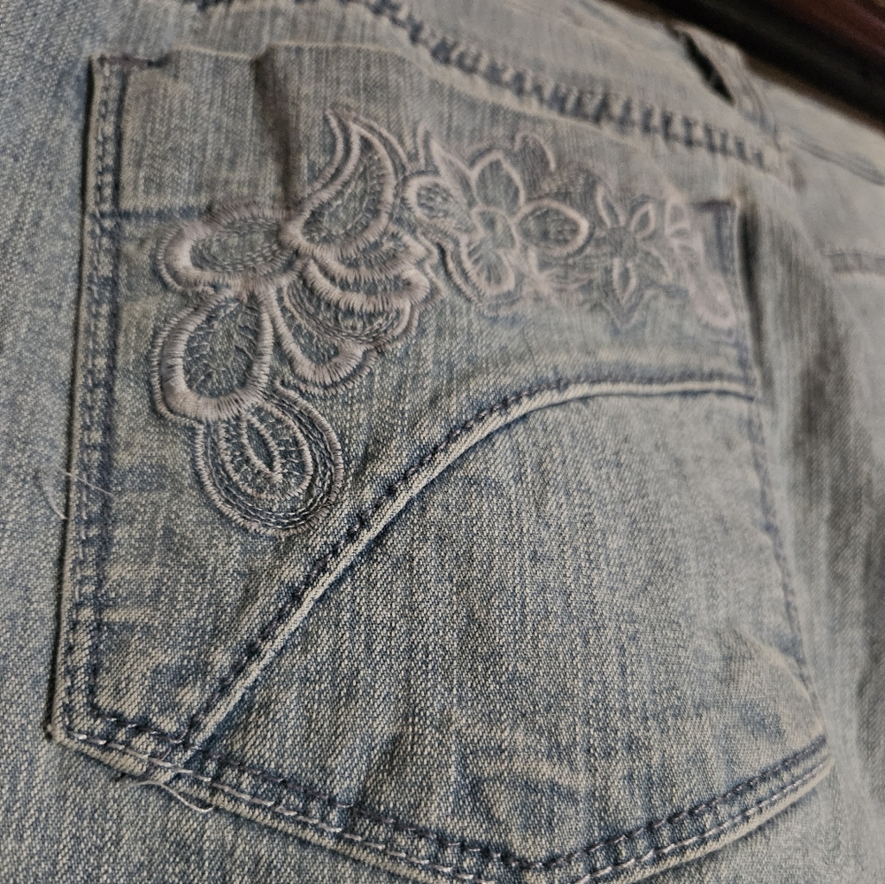 Gloria Vanderbilt Perfect Fit Capris - Size 12 - Picture 4 of 6